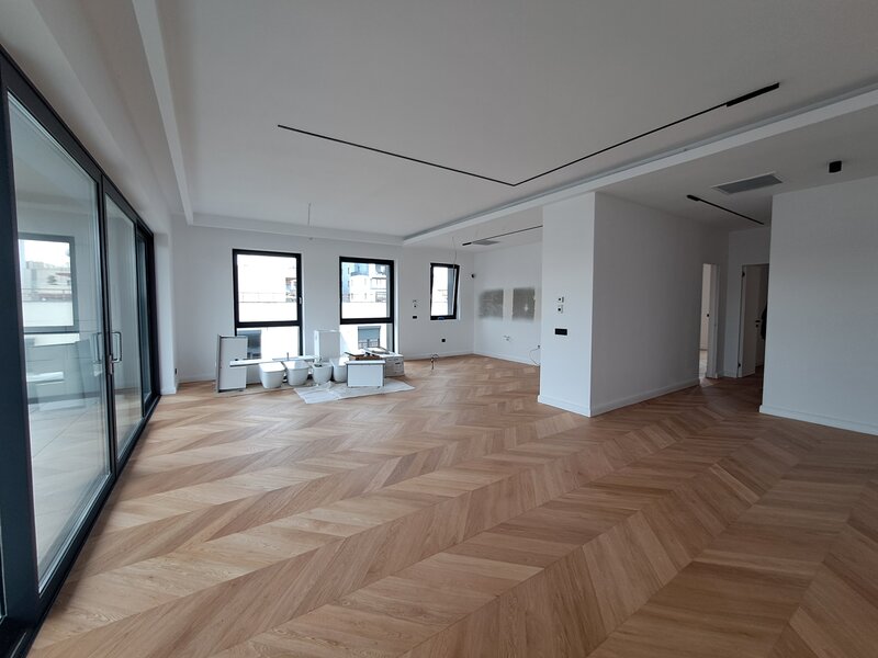 Calea Floreasca- 3 camere, open-space, etaj 4/5