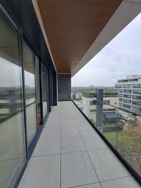 Calea Floreasca- 3 camere, open-space, etaj 4/5