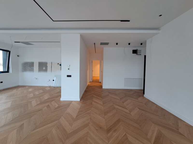 Calea Floreasca- 3 camere, open-space, etaj 4/5