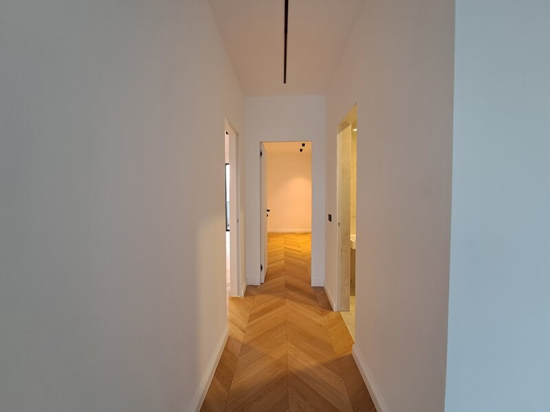 Calea Floreasca- 3 camere, open-space, etaj 4/5