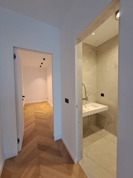 Calea Floreasca- 3 camere, open-space, etaj 4/5