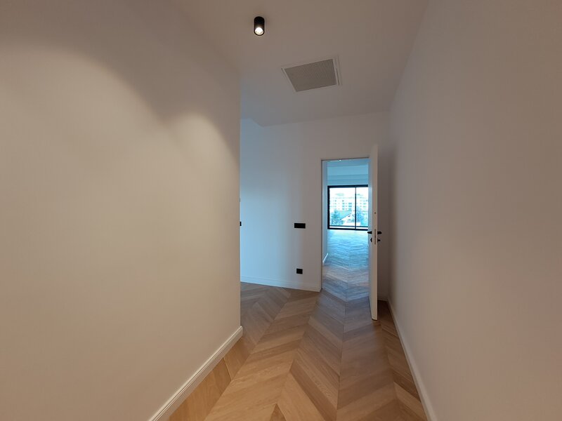 Calea Floreasca- 3 camere, open-space, etaj 4/5