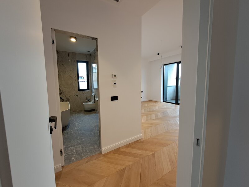 Calea Floreasca- 3 camere, open-space, etaj 4/5