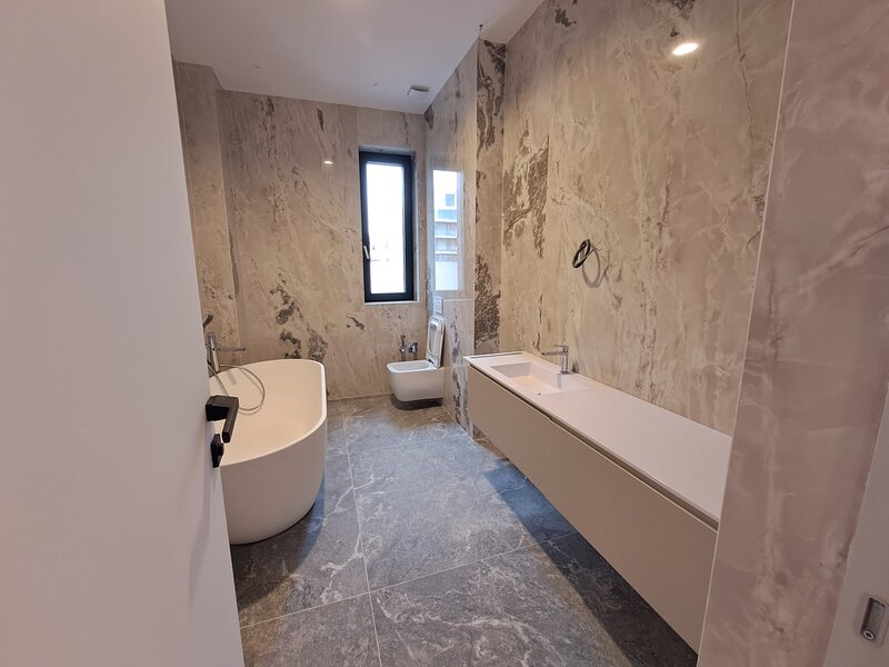 Calea Floreasca- 3 camere, open-space, etaj 4/5